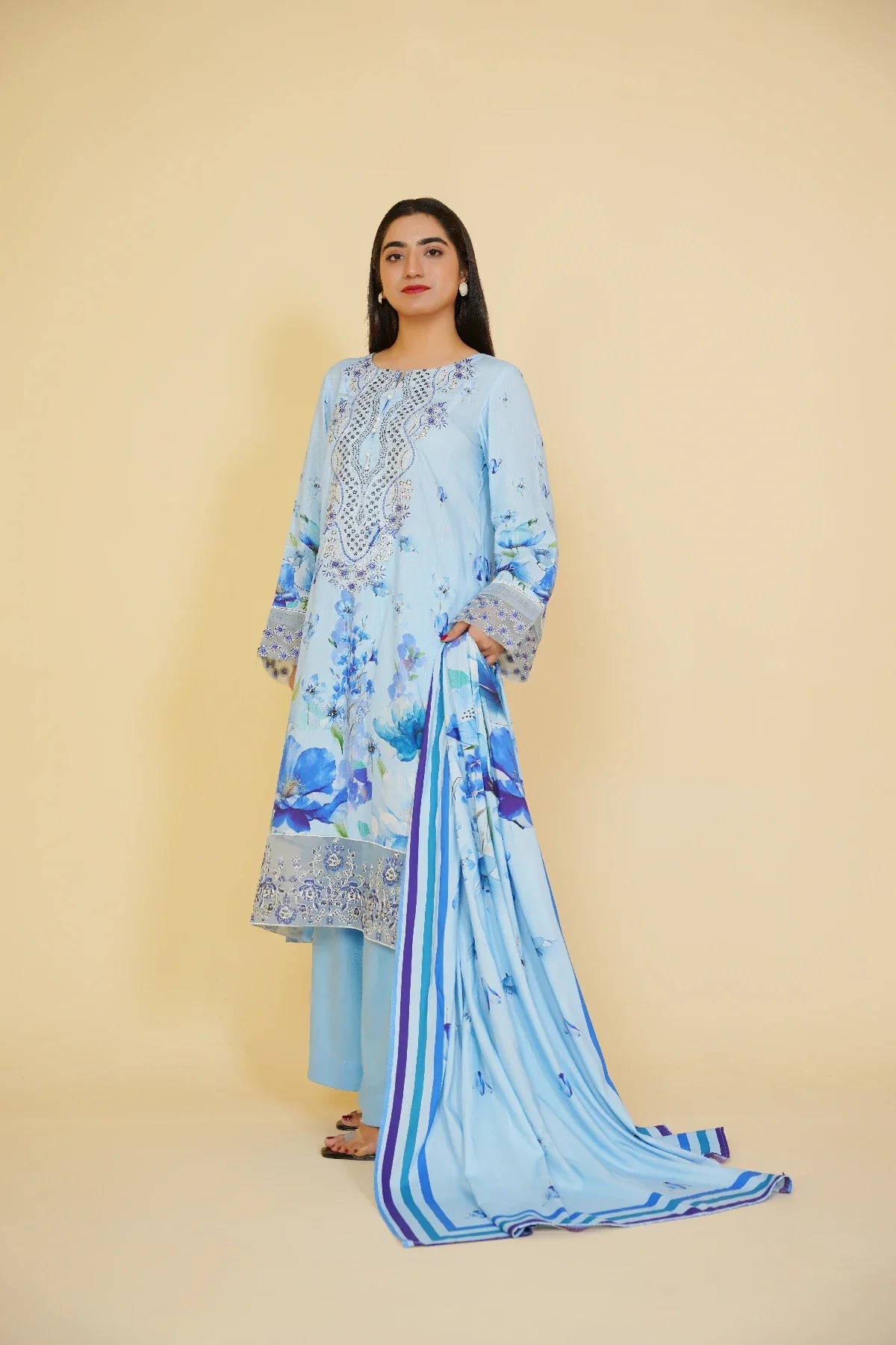 3 Piece - Embroidered Bana Doria Suit