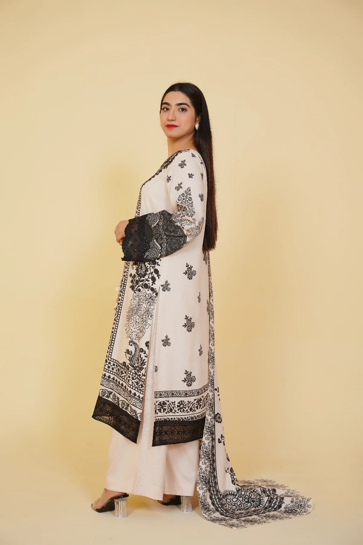 3 Piece - Embroidered Bana Doria Suit