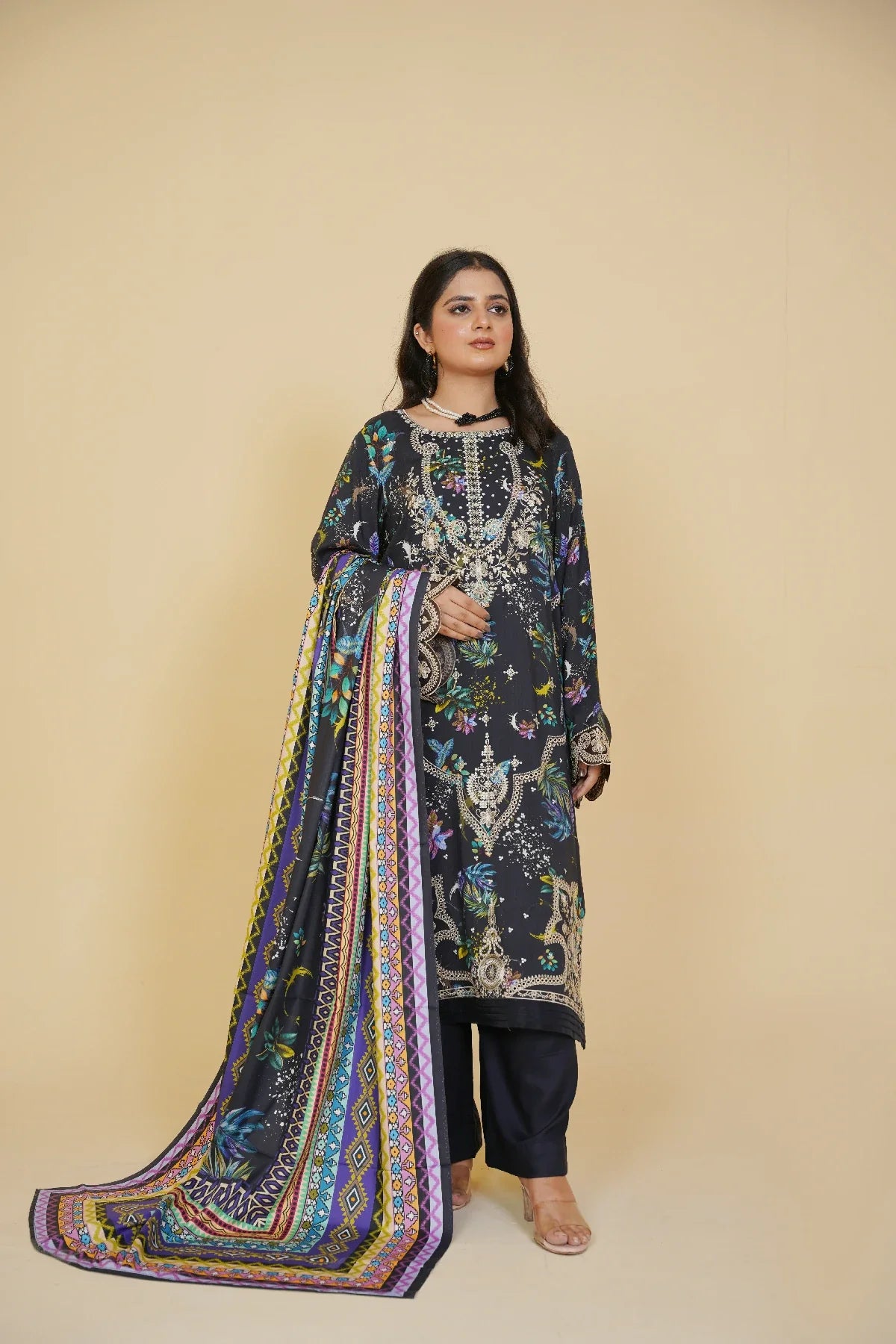 3 Piece - Embroidered Bana Doria Suit